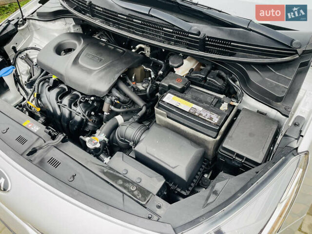 Серый Киа Рио, объемом двигателя 1.59 л и пробегом 68 тыс. км за 11900 $, фото 9 на Automoto.ua