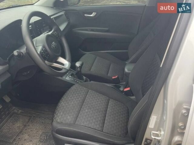 Серый Киа Рио, объемом двигателя 1.59 л и пробегом 81 тыс. км за 10000 $, фото 39 на Automoto.ua