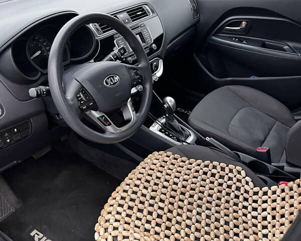 Серый Киа Рио, объемом двигателя 1.59 л и пробегом 109 тыс. км за 6900 $, фото 8 на Automoto.ua