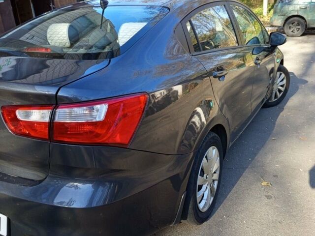 Серый Киа Рио, объемом двигателя 1.37 л и пробегом 185 тыс. км за 8900 $, фото 7 на Automoto.ua