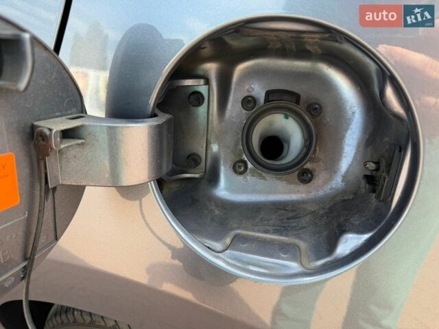 Серый Киа Рио, объемом двигателя 1.59 л и пробегом 75 тыс. км за 14500 $, фото 21 на Automoto.ua