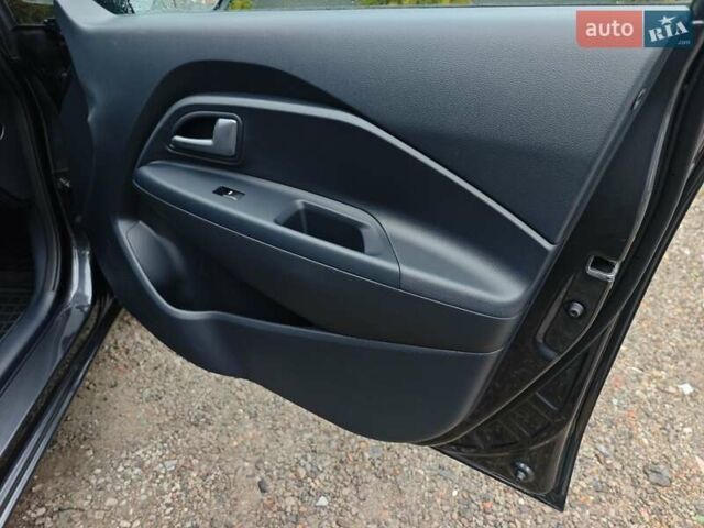 Серый Киа Рио, объемом двигателя 1.4 л и пробегом 14 тыс. км за 13900 $, фото 55 на Automoto.ua