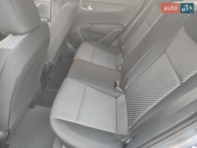 Серый Киа Рио, объемом двигателя 1.59 л и пробегом 140 тыс. км за 9900 $, фото 10 на Automoto.ua