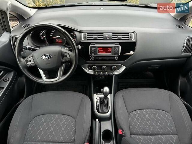 Сірий Кіа Ріо, об'ємом двигуна 1.4 л та пробігом 14 тис. км за 12990 $, фото 43 на Automoto.ua
