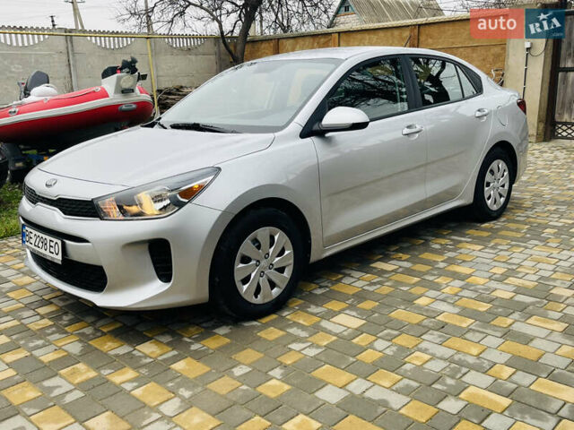 Серый Киа Рио, объемом двигателя 1.59 л и пробегом 68 тыс. км за 11900 $, фото 4 на Automoto.ua