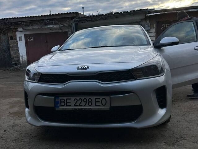 Серый Киа Рио, объемом двигателя 1.59 л и пробегом 70 тыс. км за 11150 $, фото 3 на Automoto.ua