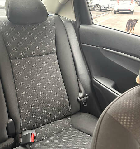 Серый Киа Рио, объемом двигателя 1.59 л и пробегом 122 тыс. км за 14800 $, фото 8 на Automoto.ua