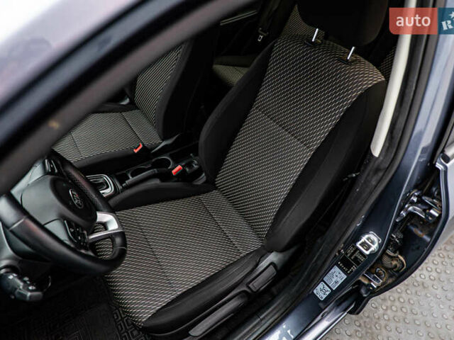 Серый Киа Рио, объемом двигателя 1.4 л и пробегом 71 тыс. км за 13202 $, фото 8 на Automoto.ua