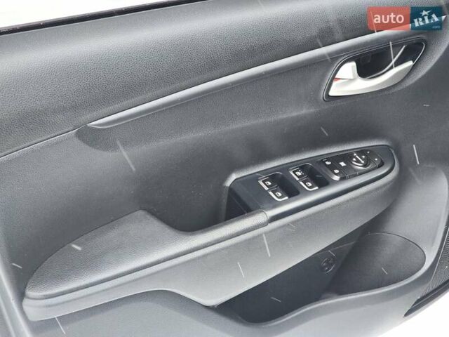 Серый Киа Рио, объемом двигателя 1.59 л и пробегом 91 тыс. км за 11900 $, фото 36 на Automoto.ua