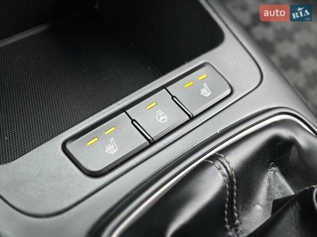 Серый Киа Рио, объемом двигателя 1.59 л и пробегом 91 тыс. км за 11900 $, фото 43 на Automoto.ua