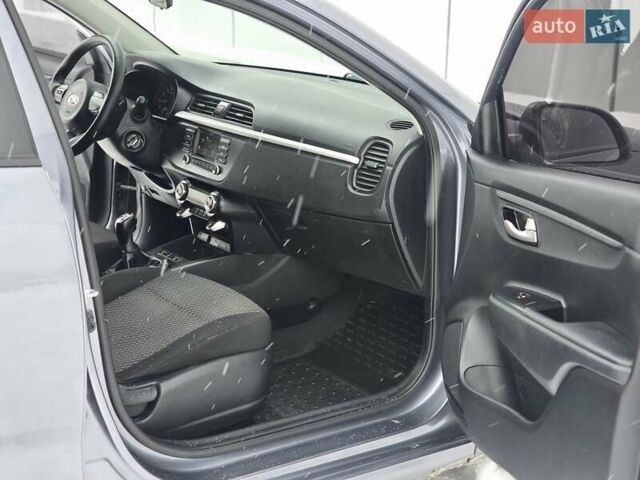 Серый Киа Рио, объемом двигателя 1.59 л и пробегом 91 тыс. км за 11900 $, фото 30 на Automoto.ua