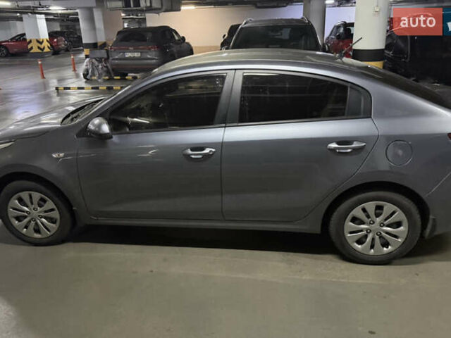 Серый Киа Рио, объемом двигателя 1.37 л и пробегом 111 тыс. км за 10800 $, фото 4 на Automoto.ua