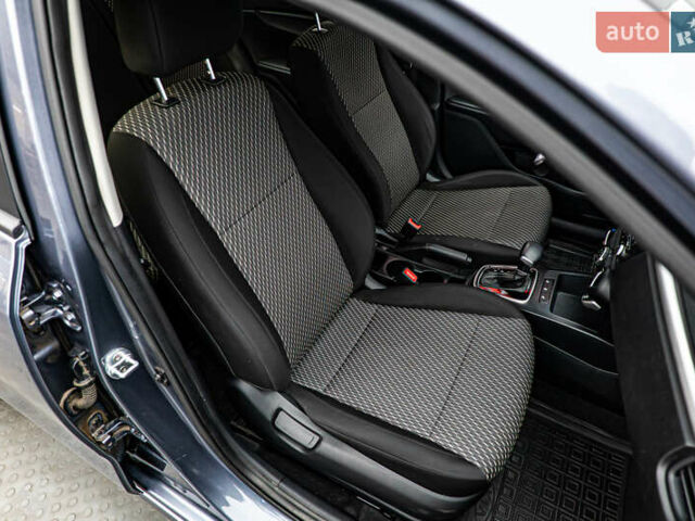 Серый Киа Рио, объемом двигателя 1.4 л и пробегом 71 тыс. км за 13202 $, фото 15 на Automoto.ua