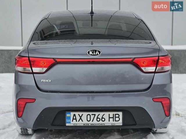 Серый Киа Рио, объемом двигателя 1.59 л и пробегом 91 тыс. км за 11900 $, фото 5 на Automoto.ua