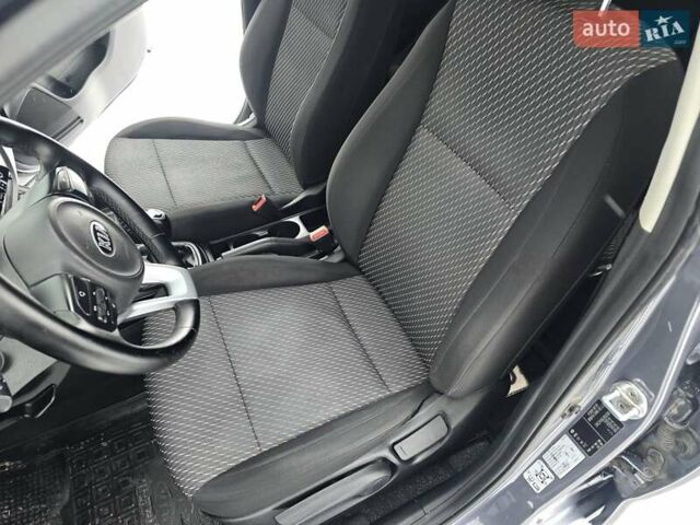 Серый Киа Рио, объемом двигателя 1.59 л и пробегом 91 тыс. км за 11900 $, фото 29 на Automoto.ua