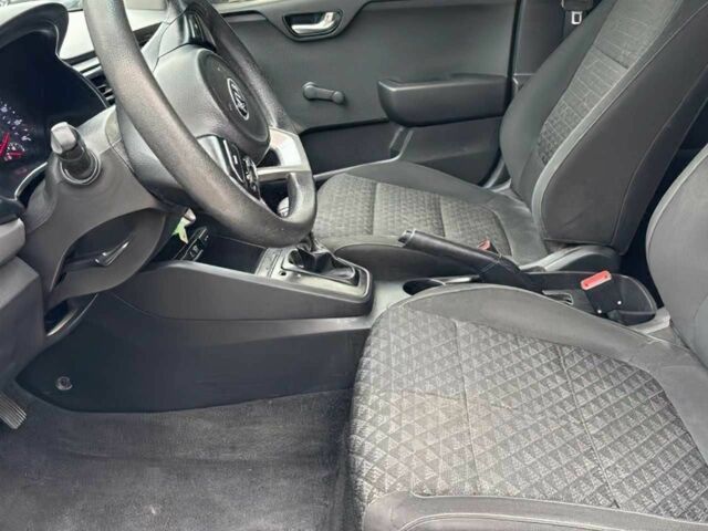 Серый Киа Рио, объемом двигателя 1.6 л и пробегом 47 тыс. км за 6500 $, фото 7 на Automoto.ua