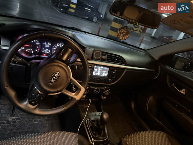 Серый Киа Рио, объемом двигателя 1.37 л и пробегом 107 тыс. км за 11300 $, фото 5 на Automoto.ua