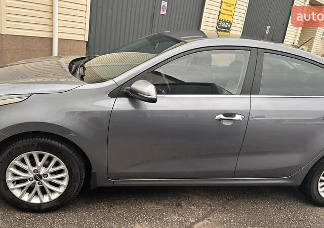 Серый Киа Рио, объемом двигателя 1.59 л и пробегом 122 тыс. км за 14800 $, фото 6 на Automoto.ua