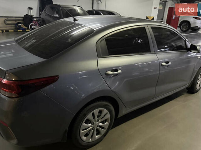 Серый Киа Рио, объемом двигателя 1.37 л и пробегом 111 тыс. км за 10800 $, фото 2 на Automoto.ua