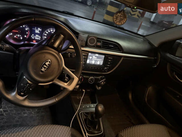Серый Киа Рио, объемом двигателя 1.37 л и пробегом 111 тыс. км за 10800 $, фото 5 на Automoto.ua