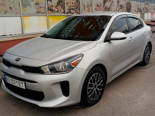 Серый Киа Рио, объемом двигателя 1.6 л и пробегом 100 тыс. км за 11299 $, фото 3 на Automoto.ua