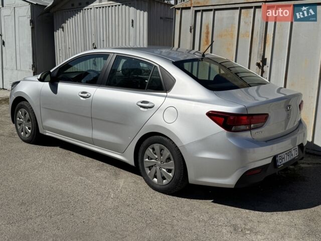 Серый Киа Рио, объемом двигателя 1.59 л и пробегом 40 тыс. км за 13000 $, фото 8 на Automoto.ua