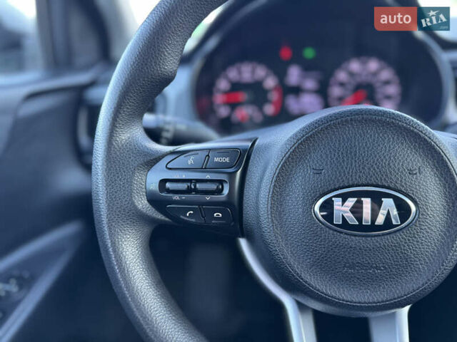 Серый Киа Рио, объемом двигателя 1.59 л и пробегом 65 тыс. км за 12700 $, фото 30 на Automoto.ua