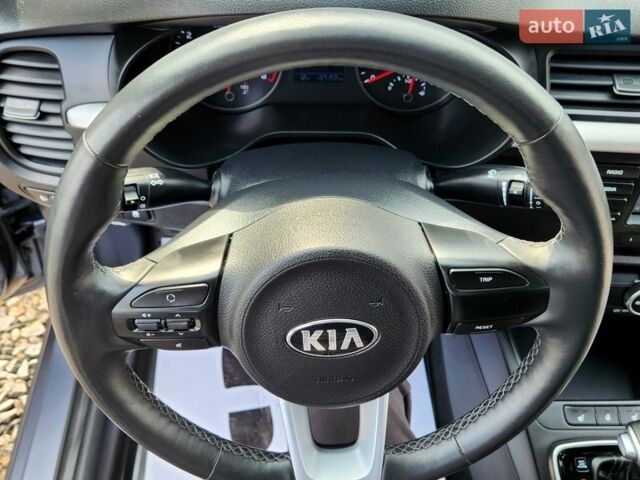 Сірий Кіа Ріо, об'ємом двигуна 1.37 л та пробігом 135 тис. км за 12999 $, фото 24 на Automoto.ua