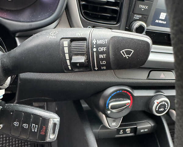 Серый Киа Рио, объемом двигателя 1.6 л и пробегом 65 тыс. км за 12800 $, фото 30 на Automoto.ua