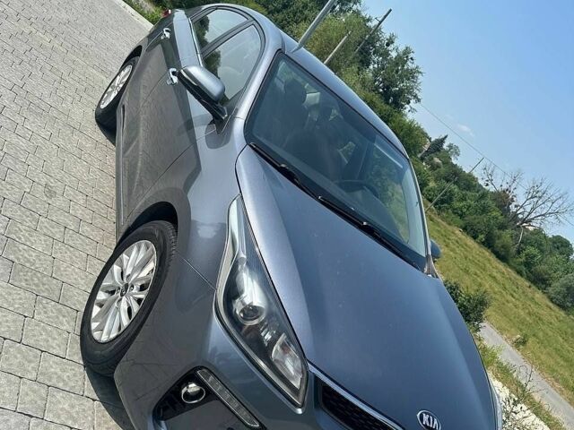 Сірий Кіа Ріо, об'ємом двигуна 1.59 л та пробігом 110 тис. км за 12550 $, фото 7 на Automoto.ua