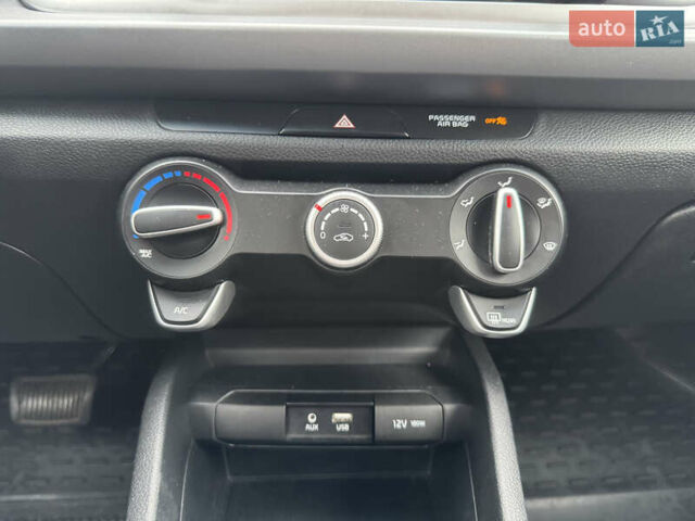Серый Киа Рио, объемом двигателя 1.6 л и пробегом 65 тыс. км за 12800 $, фото 23 на Automoto.ua