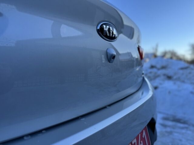 Сірий Кіа Ріо, об'ємом двигуна 1.6 л та пробігом 65 тис. км за 12700 $, фото 6 на Automoto.ua