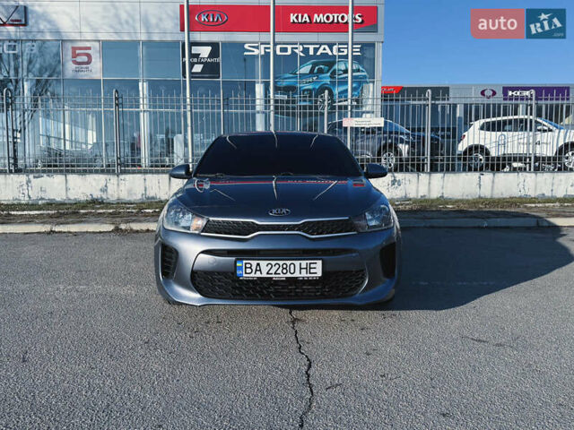 Серый Киа Рио, объемом двигателя 1.59 л и пробегом 60 тыс. км за 11900 $, фото 2 на Automoto.ua
