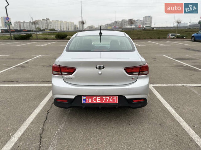 Серый Киа Рио, объемом двигателя 1.6 л и пробегом 65 тыс. км за 12800 $, фото 10 на Automoto.ua