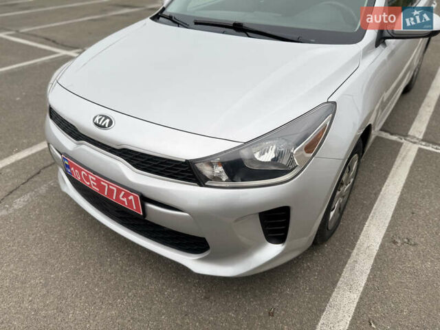 Серый Киа Рио, объемом двигателя 1.6 л и пробегом 65 тыс. км за 12800 $, фото 2 на Automoto.ua