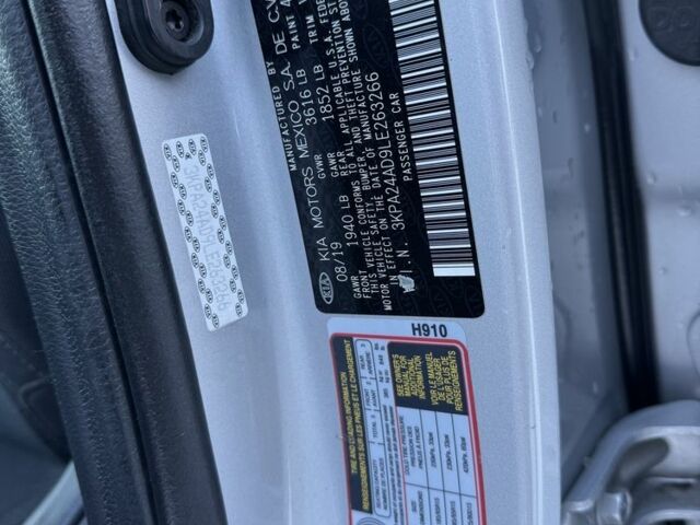 Сірий Кіа Ріо, об'ємом двигуна 1.6 л та пробігом 65 тис. км за 12700 $, фото 11 на Automoto.ua