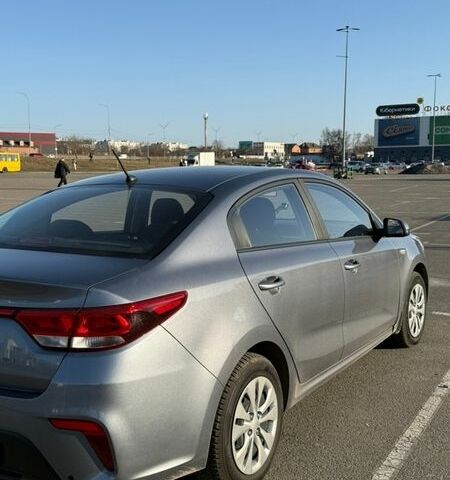 Серый Киа Рио, объемом двигателя 1.37 л и пробегом 135 тыс. км за 11100 $, фото 4 на Automoto.ua