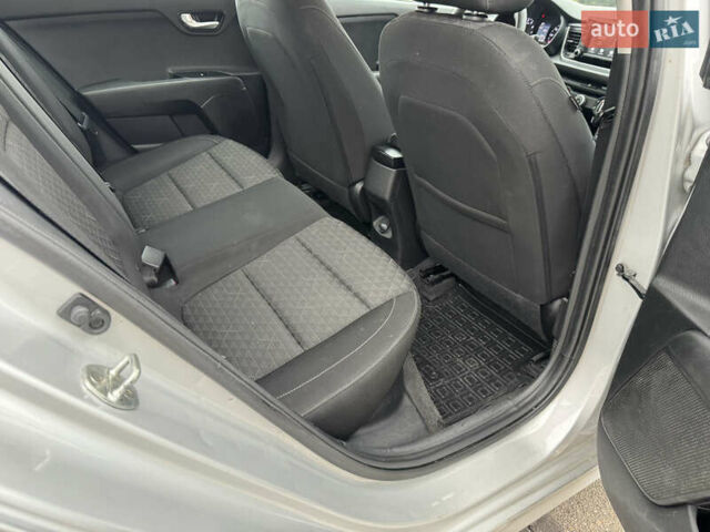 Серый Киа Рио, объемом двигателя 1.6 л и пробегом 65 тыс. км за 12800 $, фото 35 на Automoto.ua