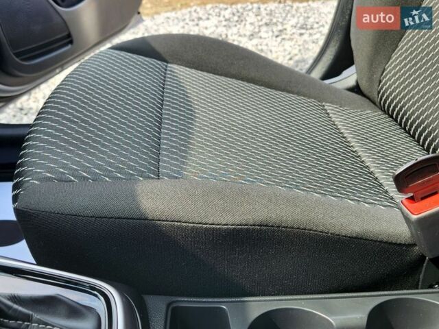 Сірий Кіа Ріо, об'ємом двигуна 1.37 л та пробігом 135 тис. км за 12999 $, фото 31 на Automoto.ua