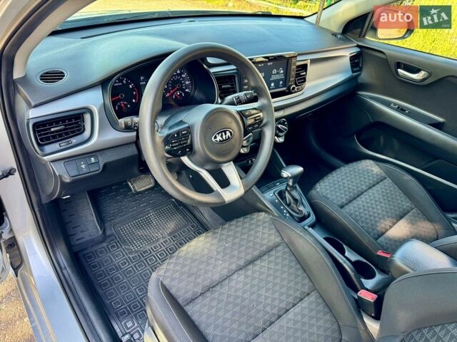 Серый Киа Рио, объемом двигателя 1.59 л и пробегом 68 тыс. км за 10900 $, фото 8 на Automoto.ua