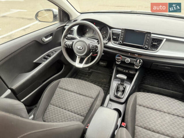 Серый Киа Рио, объемом двигателя 1.6 л и пробегом 65 тыс. км за 12800 $, фото 17 на Automoto.ua