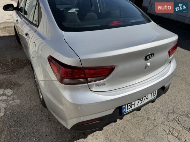 Серый Киа Рио, объемом двигателя 1.59 л и пробегом 40 тыс. км за 13000 $, фото 6 на Automoto.ua