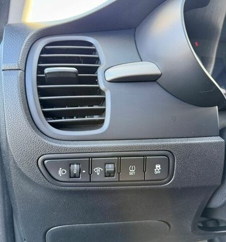 Серый Киа Рио, объемом двигателя 1.37 л и пробегом 135 тыс. км за 11100 $, фото 9 на Automoto.ua