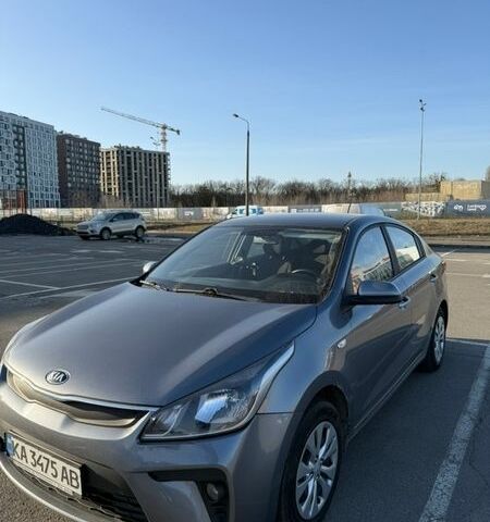 Серый Киа Рио, объемом двигателя 1.37 л и пробегом 135 тыс. км за 11100 $, фото 1 на Automoto.ua