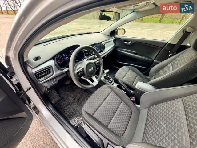 Серый Киа Рио, объемом двигателя 1.59 л и пробегом 68 тыс. км за 11500 $, фото 34 на Automoto.ua
