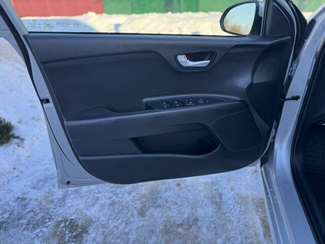 Сірий Кіа Ріо, об'ємом двигуна 1.6 л та пробігом 65 тис. км за 12700 $, фото 12 на Automoto.ua