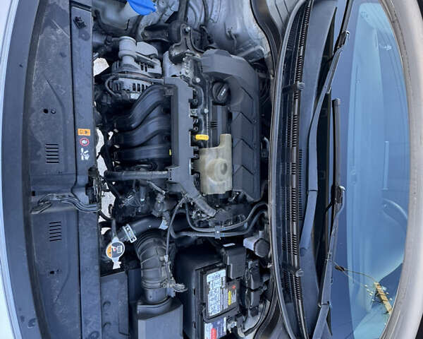 Серый Киа Рио, объемом двигателя 1.59 л и пробегом 65 тыс. км за 12700 $, фото 57 на Automoto.ua