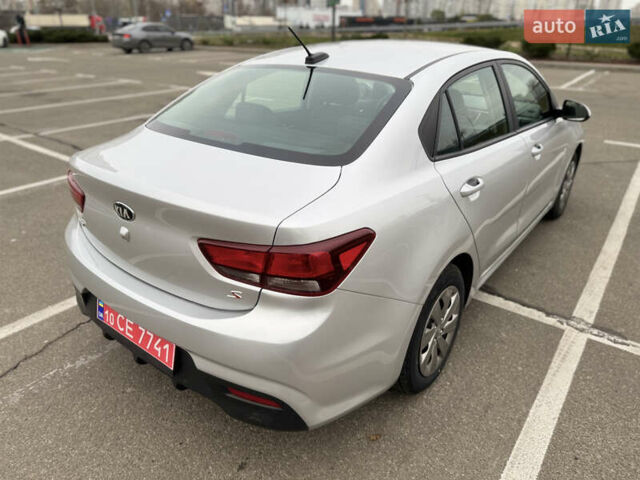 Серый Киа Рио, объемом двигателя 1.6 л и пробегом 65 тыс. км за 12800 $, фото 14 на Automoto.ua