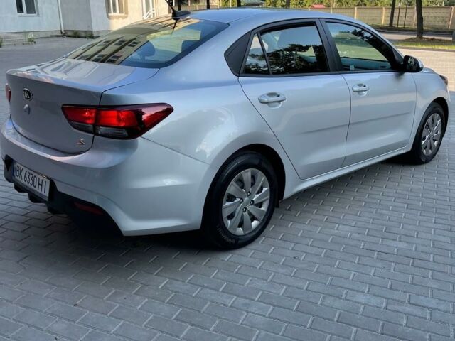 Серый Киа Рио, объемом двигателя 1.6 л и пробегом 25 тыс. км за 12300 $, фото 10 на Automoto.ua