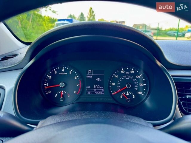 Серый Киа Рио, объемом двигателя 1.59 л и пробегом 68 тыс. км за 10900 $, фото 22 на Automoto.ua